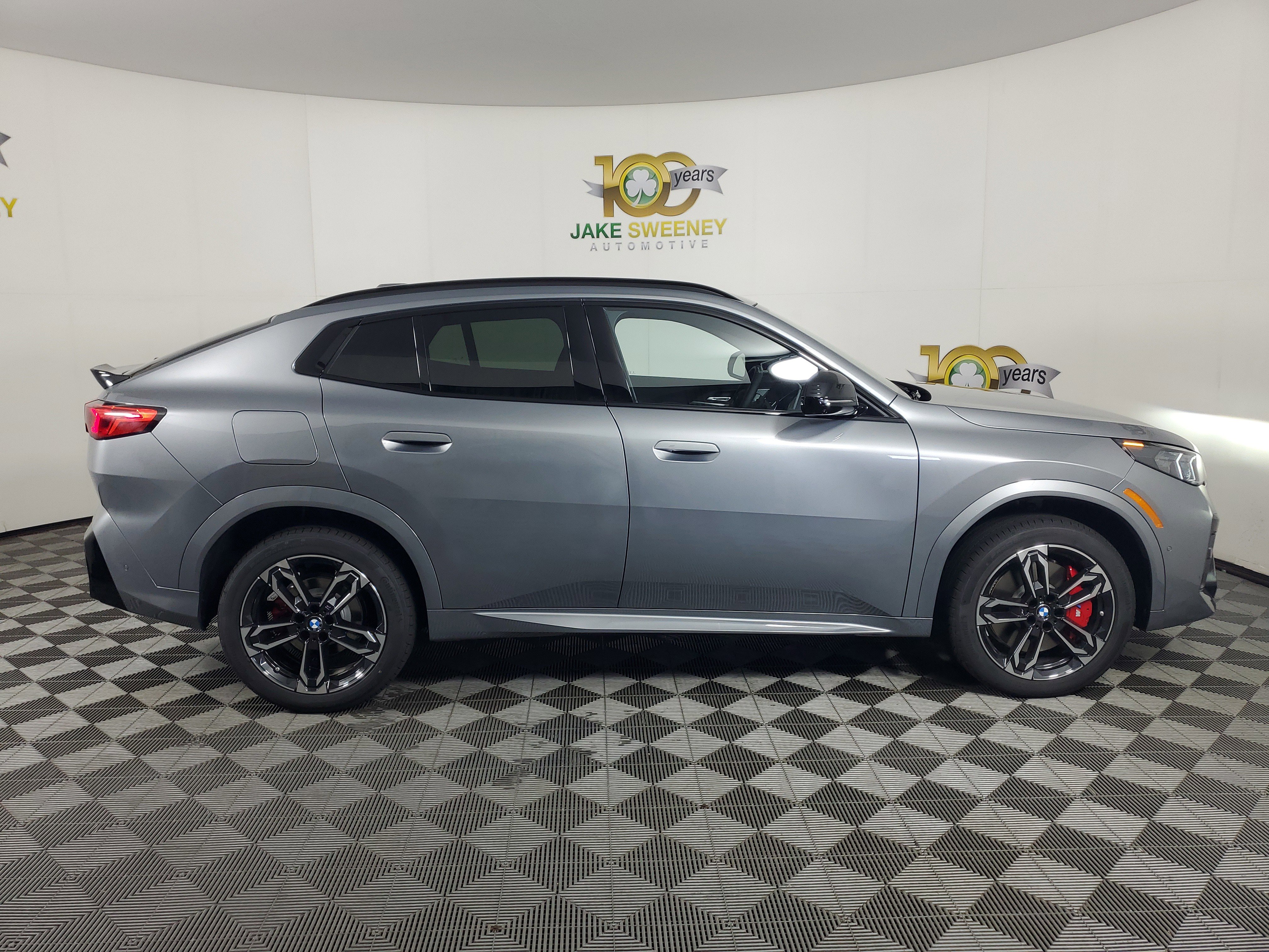 New 2025 BMW X2 xDrive28i w/ Technology Package image 8