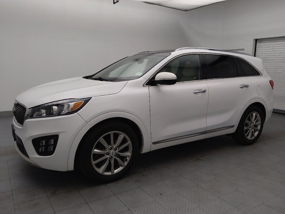 Used 2016 Kia Sorento SX w/ SXL Technology Package FWD image 2