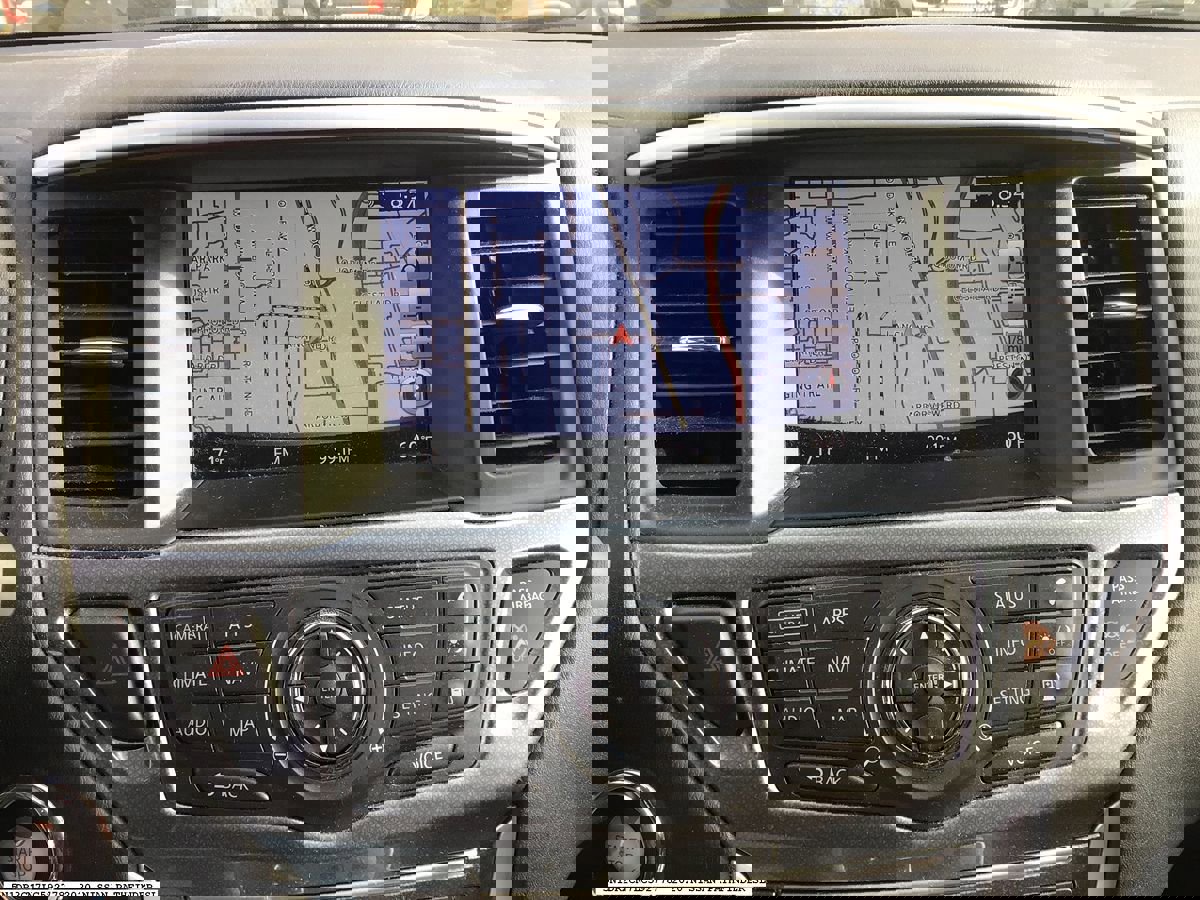 Used 2020 Nissan Pathfinder SL image 10