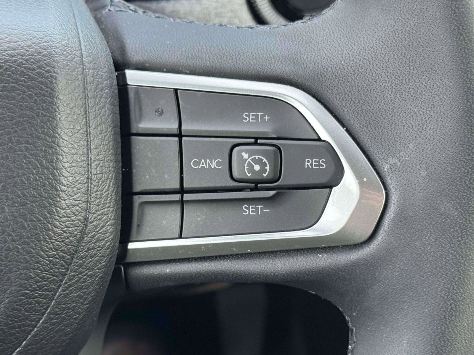 Used 2023 Jeep Compass Latitude w/ Convenience Group image 20