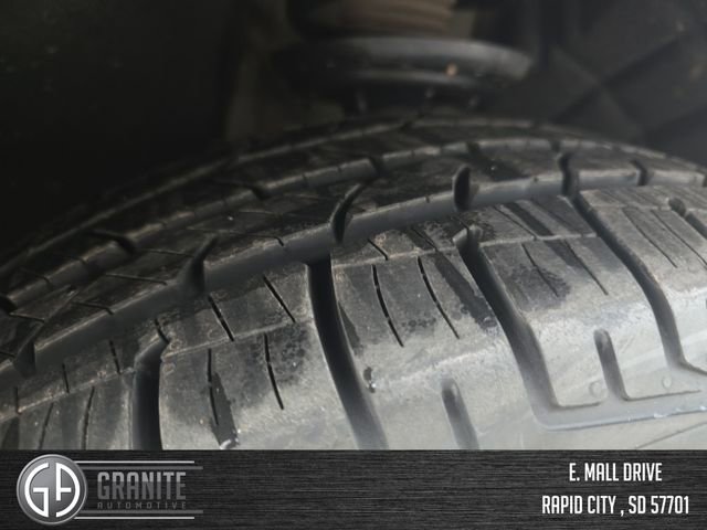 Used 2020 Buick Enclave Avenir w/ Avenir Technology Package image 28