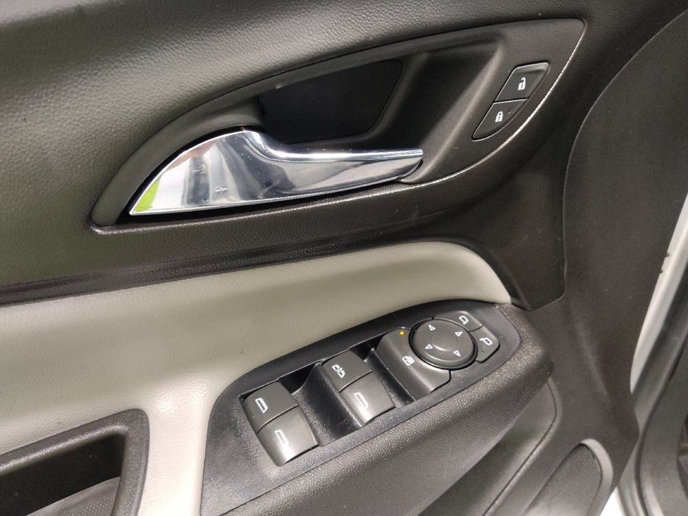 Used 2019 Chevrolet Equinox LS w/ LS Convenience Package FWD image 27