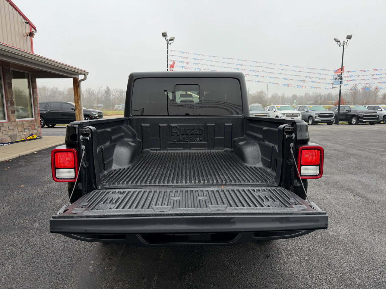 Used 2023 Jeep Gladiator Overland image 6