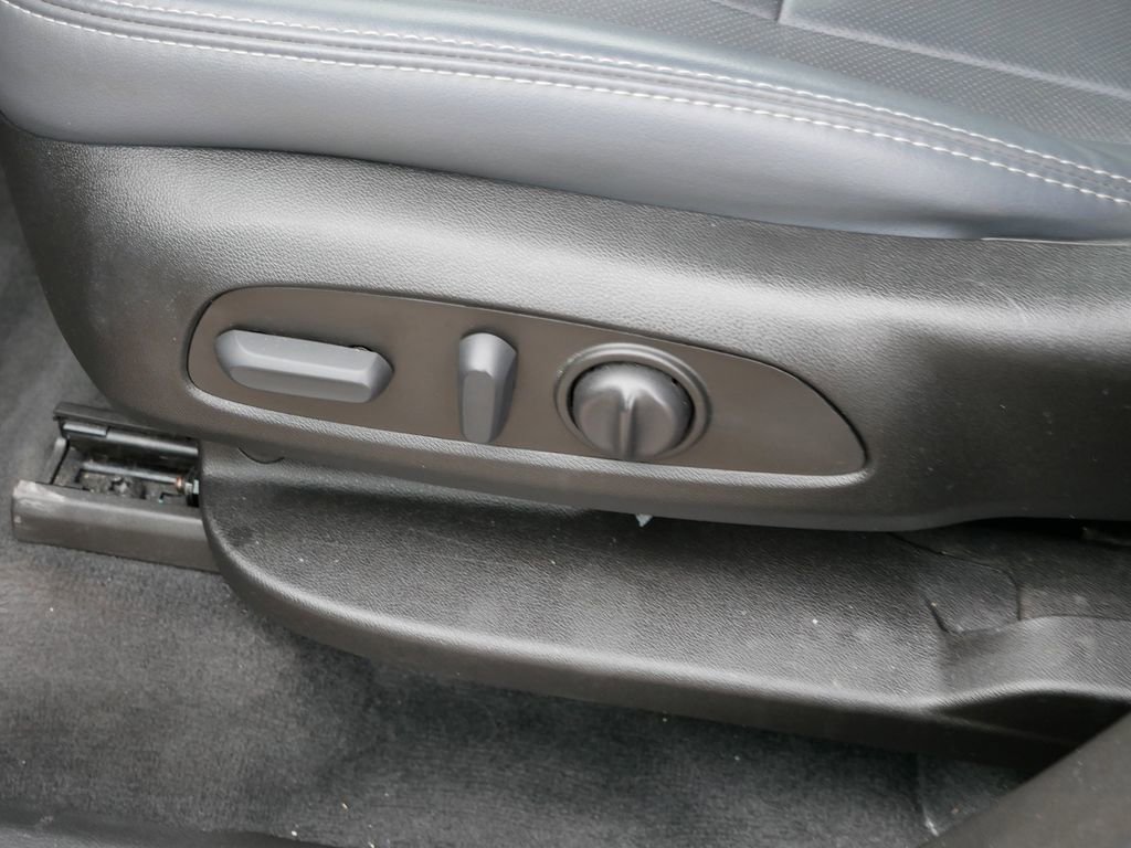 Used 2023 Buick Enclave Essence AWD/4WD image 23