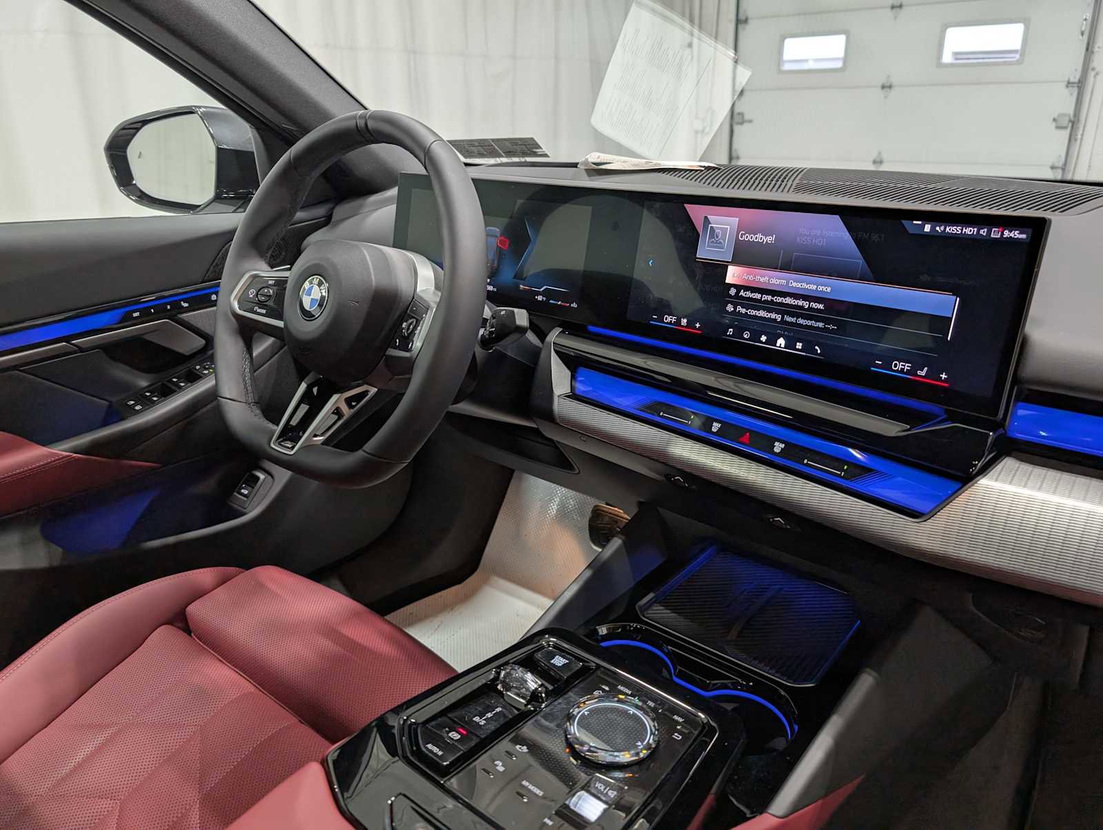 Used 2025 BMW 540i xDrive w/ Executive Package image 41