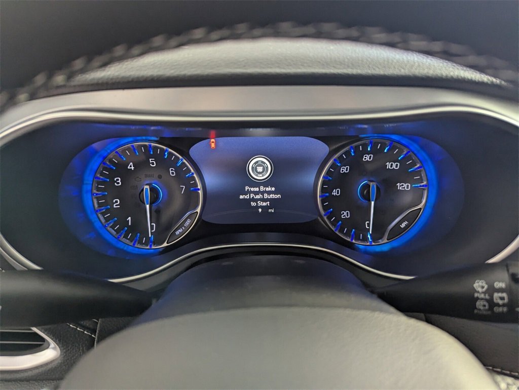 New 2026 Chrysler Pacifica Limited w/ Uconnect Theater Family Group image 23