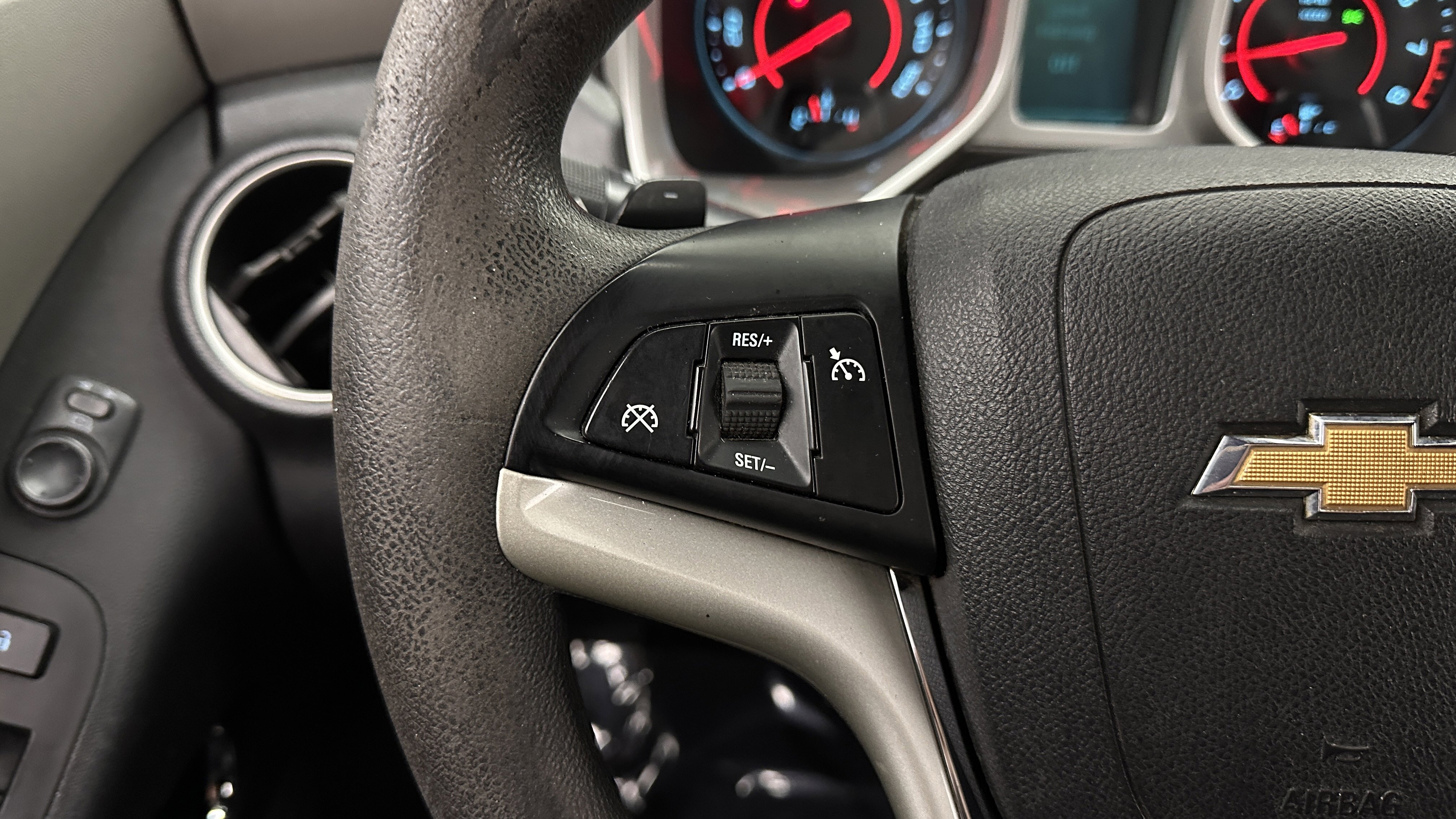 Used 2014 Chevrolet Camaro LS RWD image 15