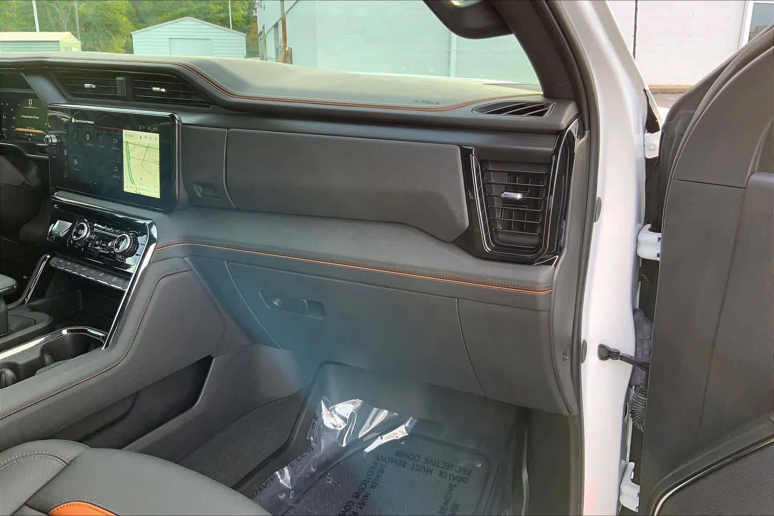 Used 2026 GMC Sierra 1500 AT4 w/ AT4 Premium Package AWD/4WD image 18