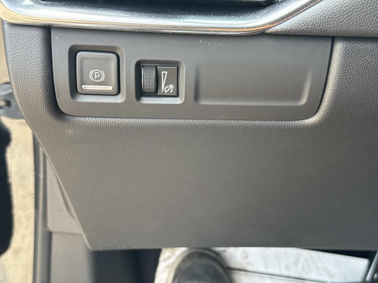 Used 2019 Cadillac XT4 Sport FWD image 19