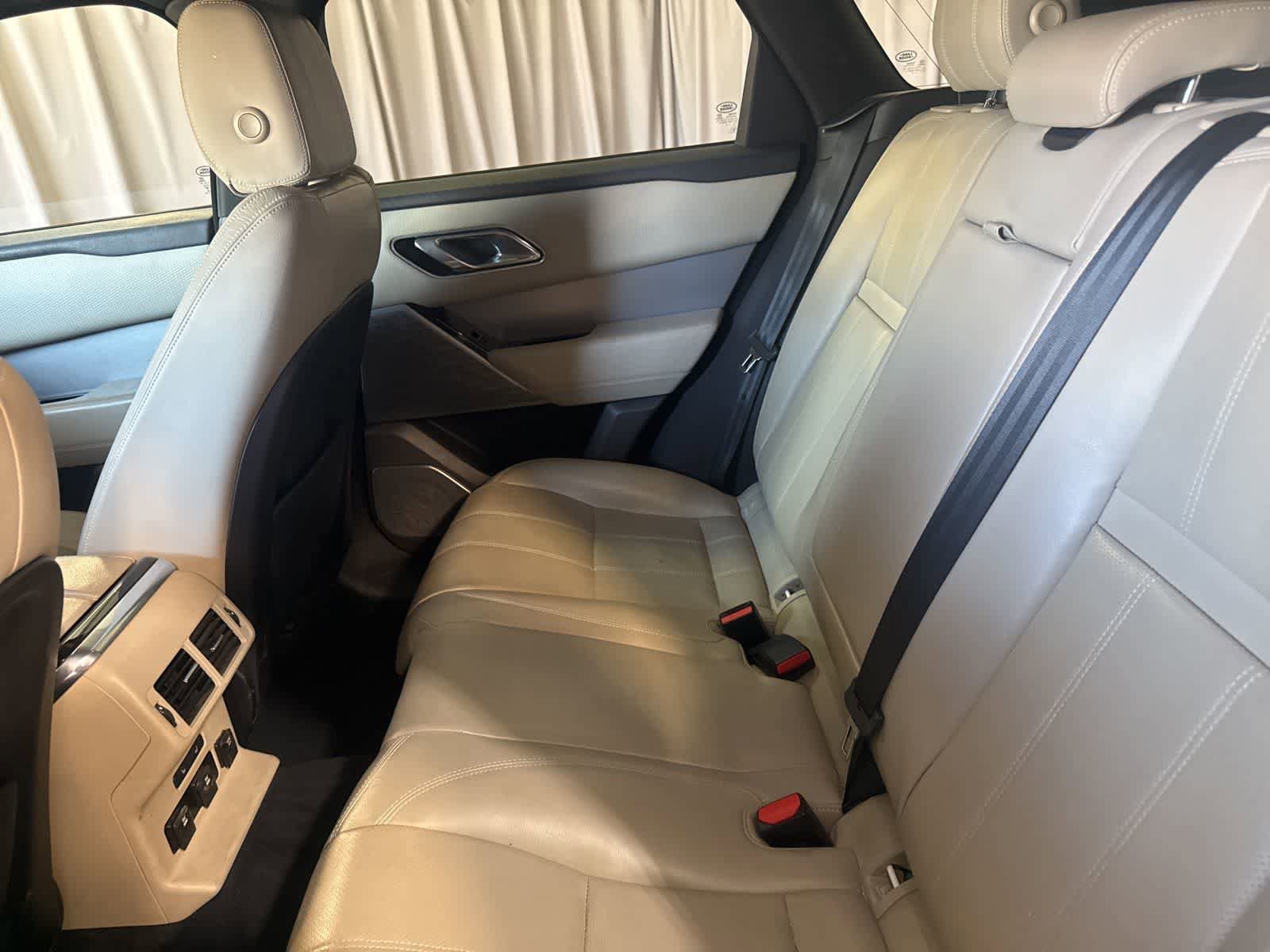 Used 2018 Land Rover Range Rover Velar R-Dynamic SE AWD/4WD image 15