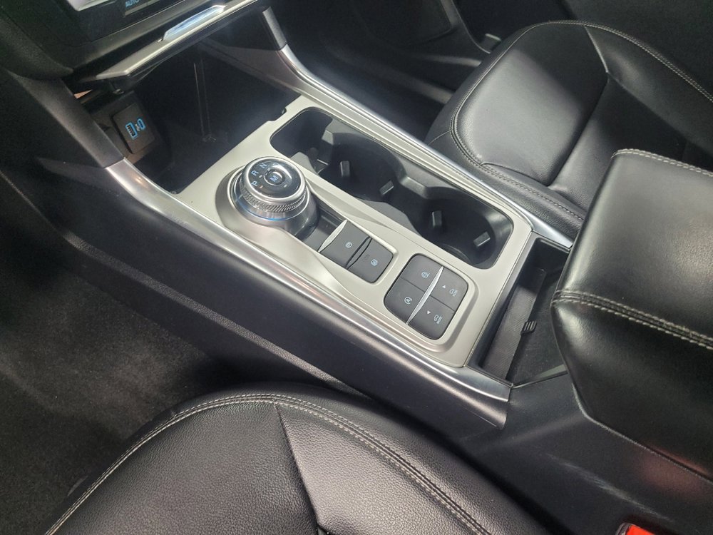 Used 2020 Ford Explorer XLT w/ Equipment Group 202A image 26