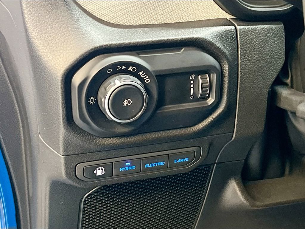 Used 2024 Jeep Wrangler Unlimited image 10