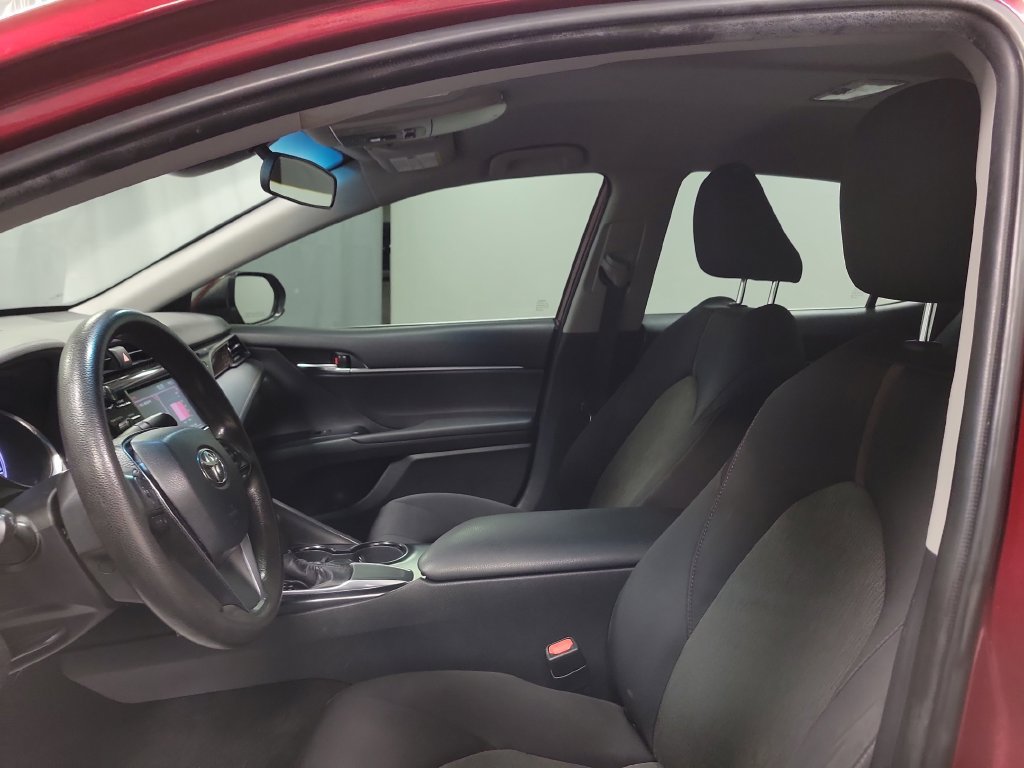 Used 2019 Toyota Camry LE FWD image 15