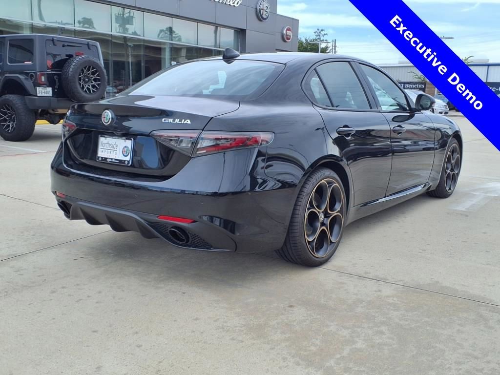 New 2025 Alfa Romeo Giulia w/ Driving Assist Package RWD image 7