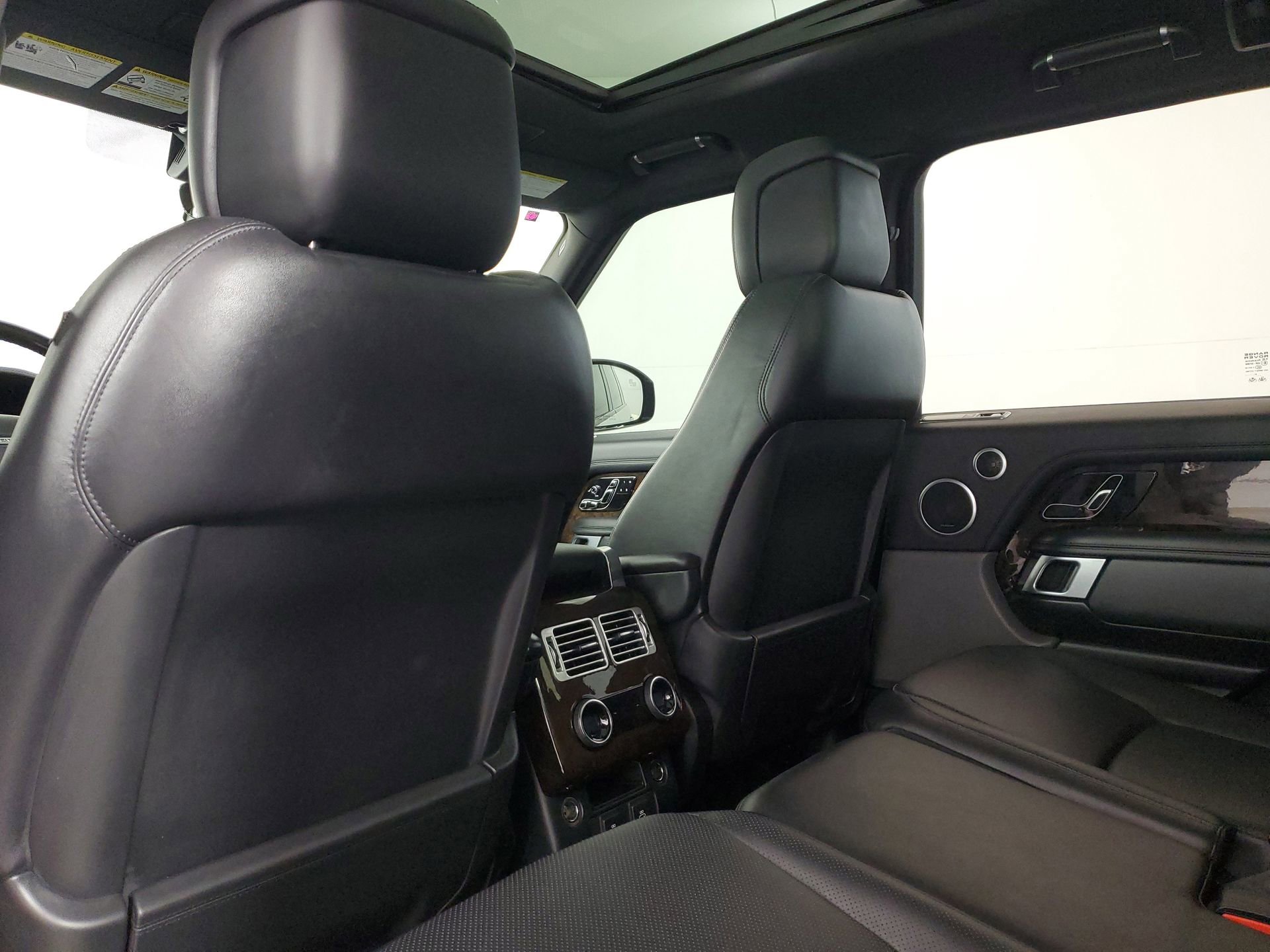 Used 2022 Land Rover Range Rover Westminster Edition image 12