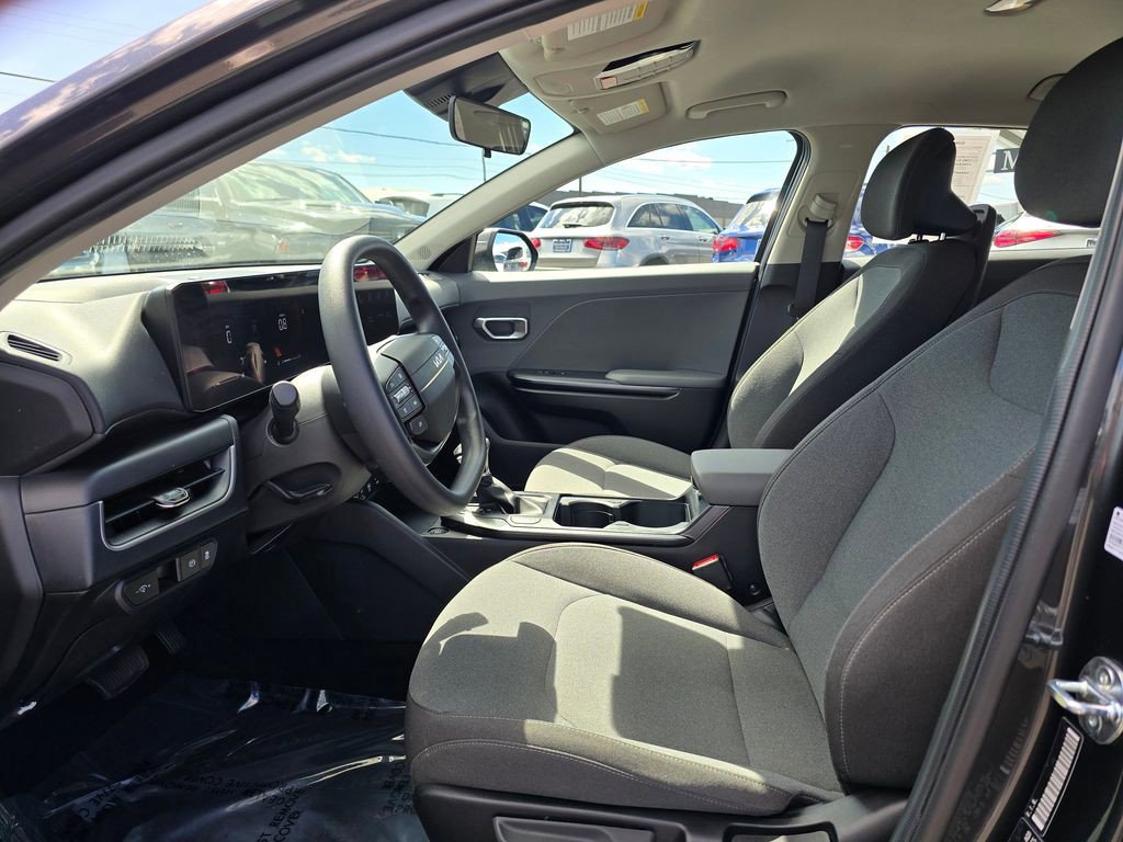 Used 2025 Kia K4 FWD image 21