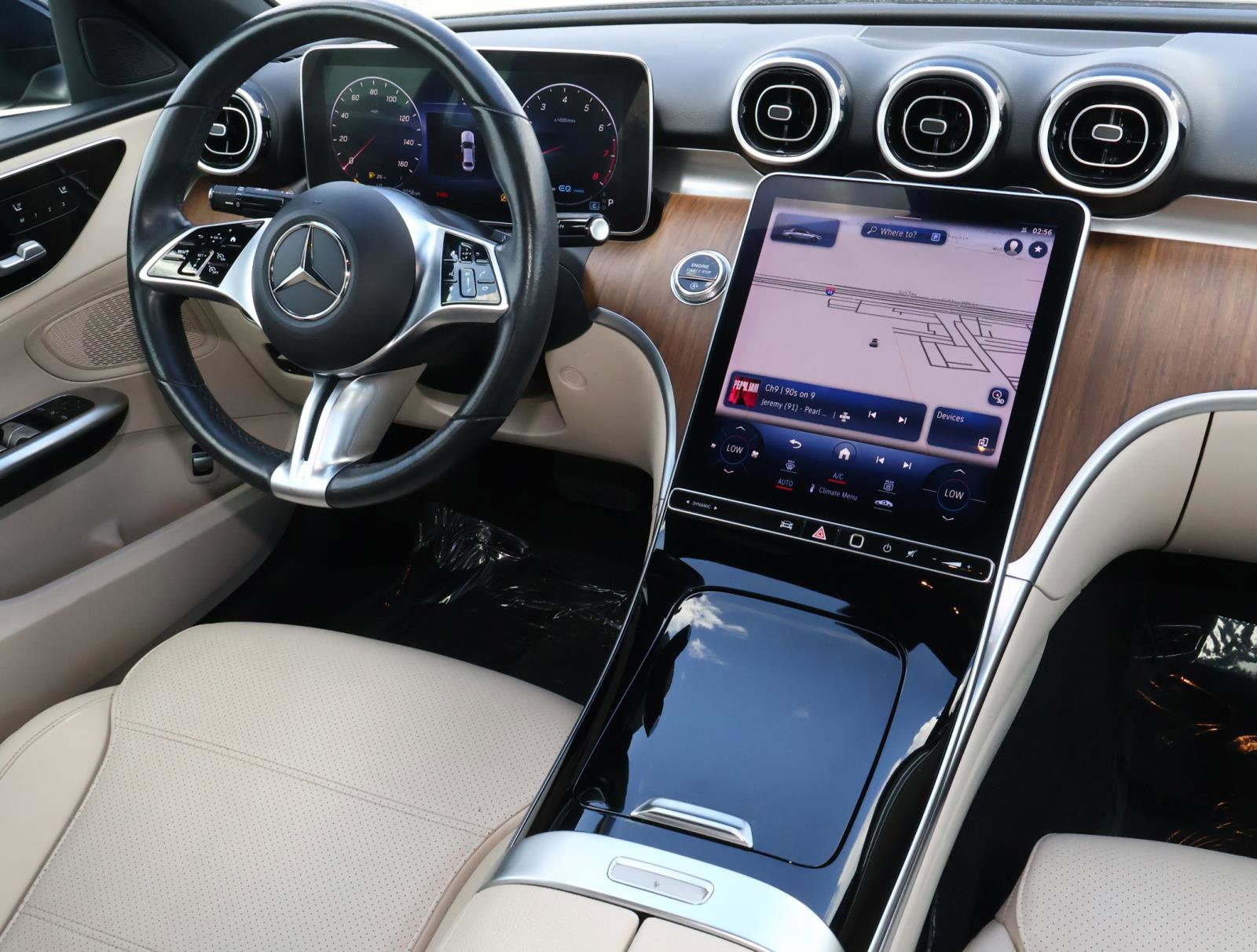 Used 2022 Mercedes-Benz C 300 4MATIC Sedan image 10