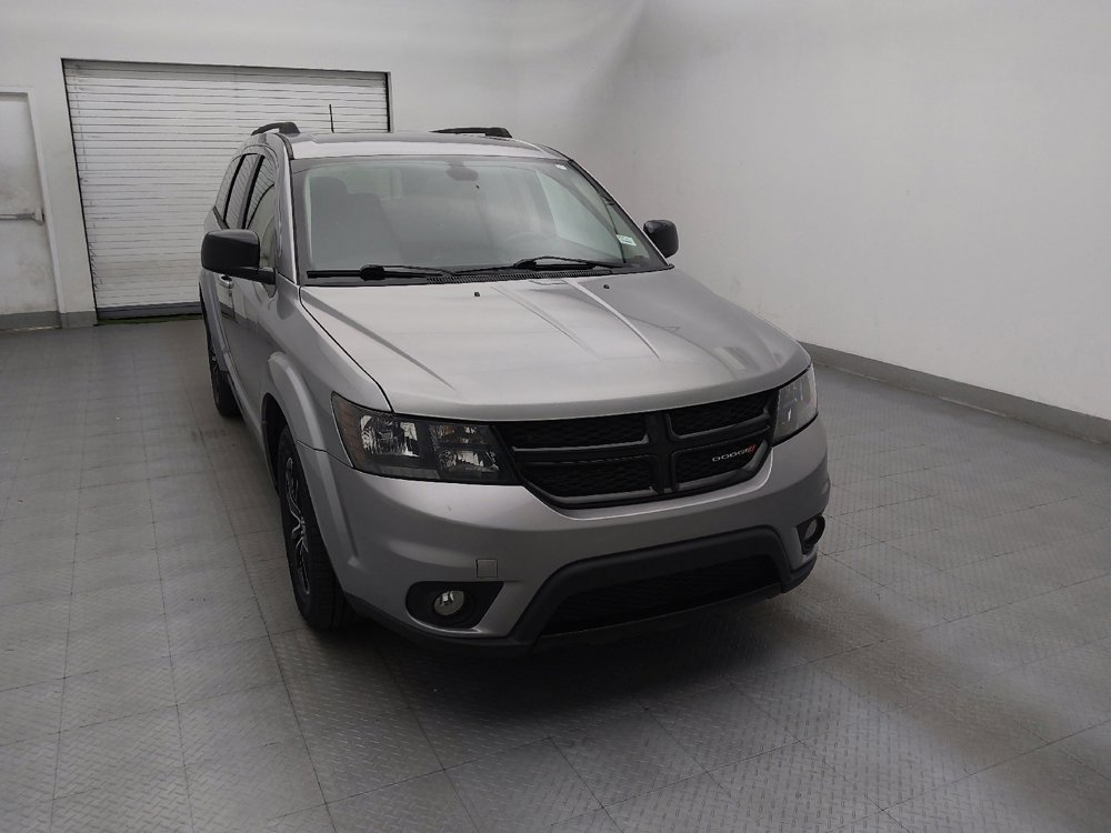 Used 2019 Dodge Journey SE w/ Connectivity Group FWD image 14
