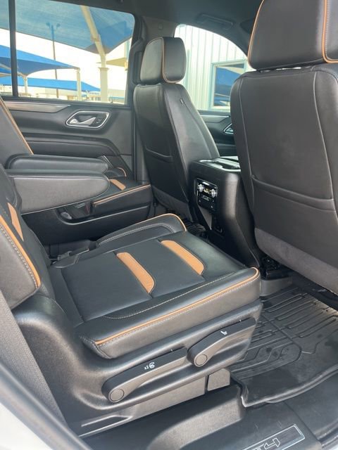 Used 2024 GMC Yukon AT4 w/ Technology Package image 11