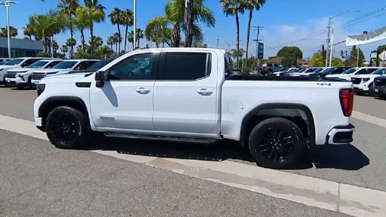 Used 2022 GMC Sierra 1500 Elevation image 5