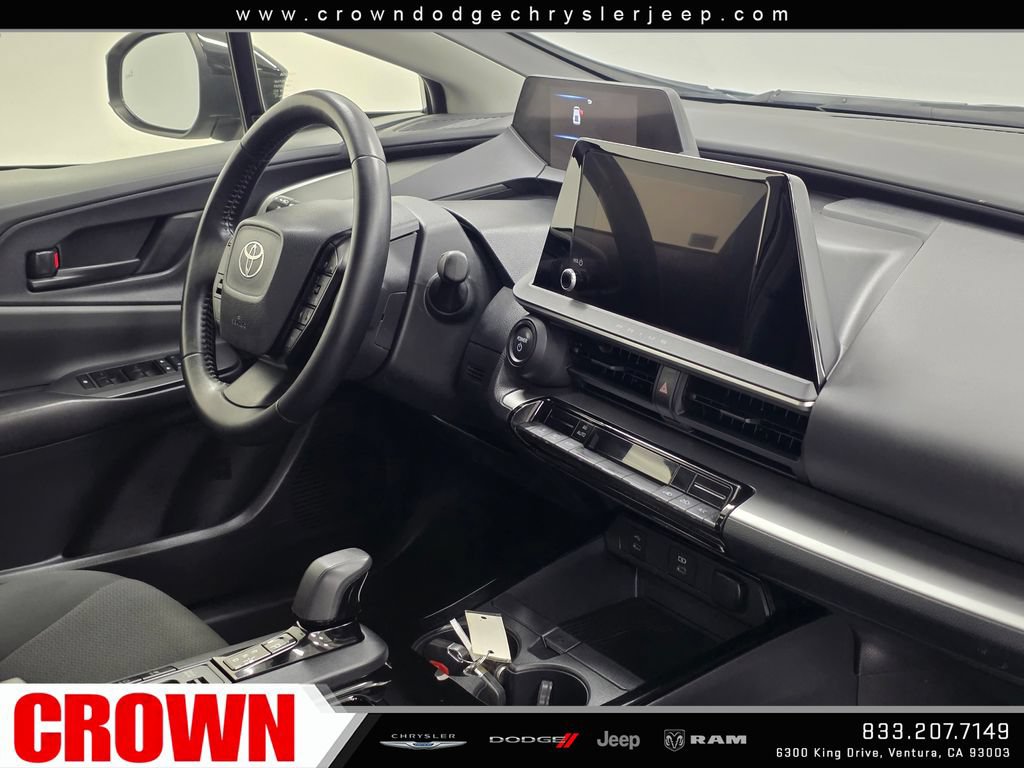 Used 2024 Toyota Prius LE FWD image 11