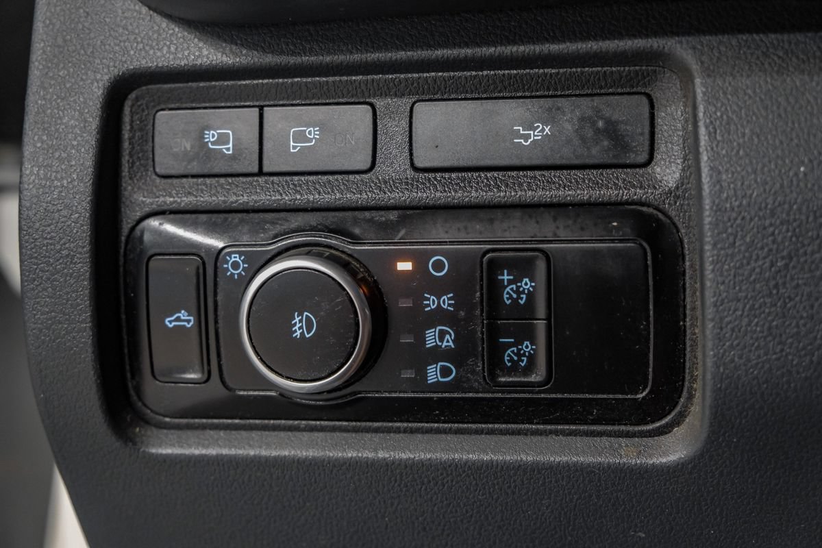 Used 2023 Ford F350 Lariat w/ Lariat Ultimate Package AWD/4WD image 29