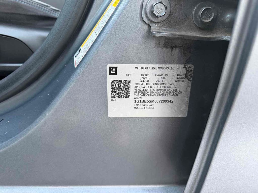 Used 2018 Chevrolet Cruze LT w/ Convenience Package image 32