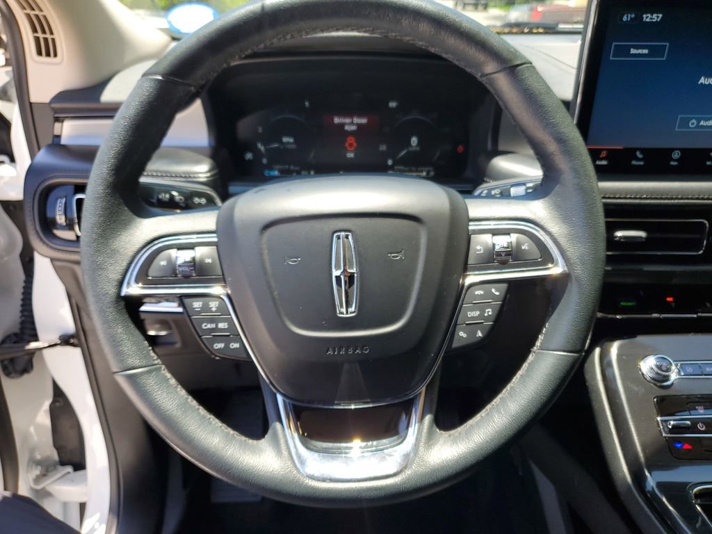 Used 2023 Lincoln Nautilus FWD w/ Premium Package image 23