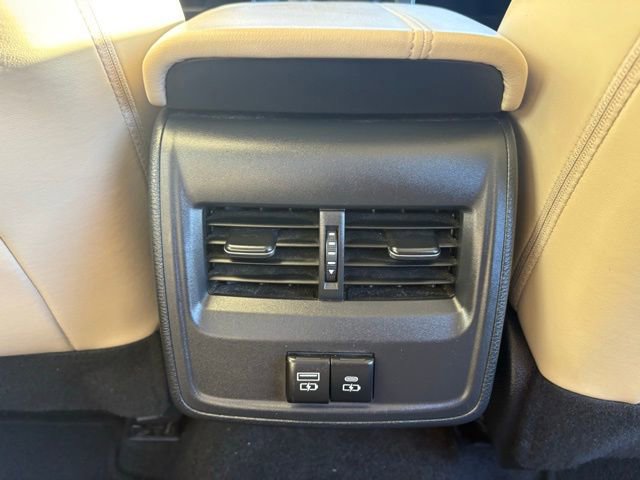 Used 2021 Toyota Avalon XLE image 31