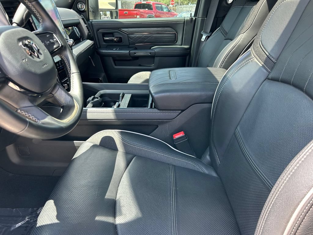 Used 2025 RAM 3500 Limited AWD/4WD image 11