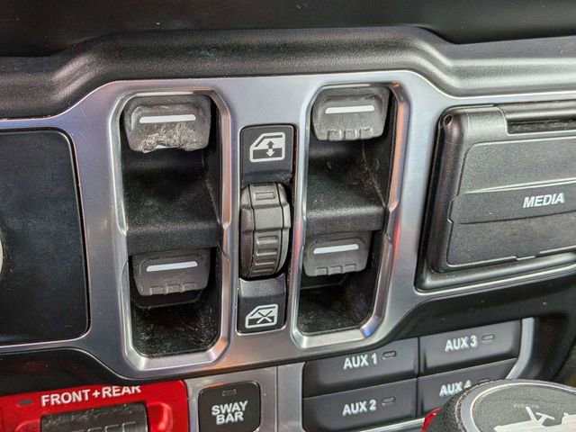 Used 2020 Jeep Wrangler Unlimited Rubicon w/ Dual Top Group AWD/4WD image 21