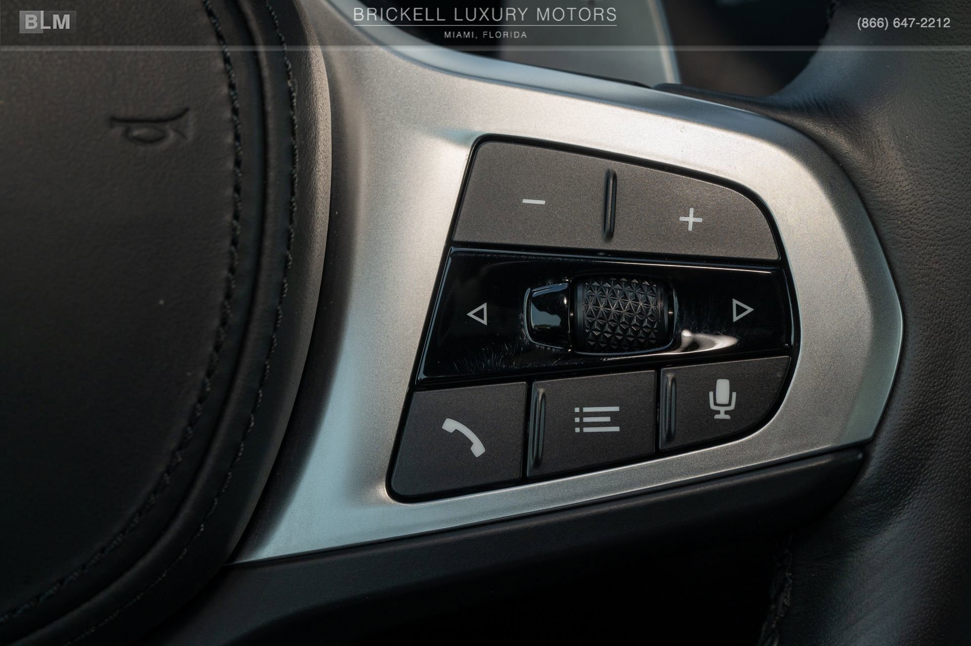 Used 2024 BMW M440i Convertible w/ Shadowloine Package image 27