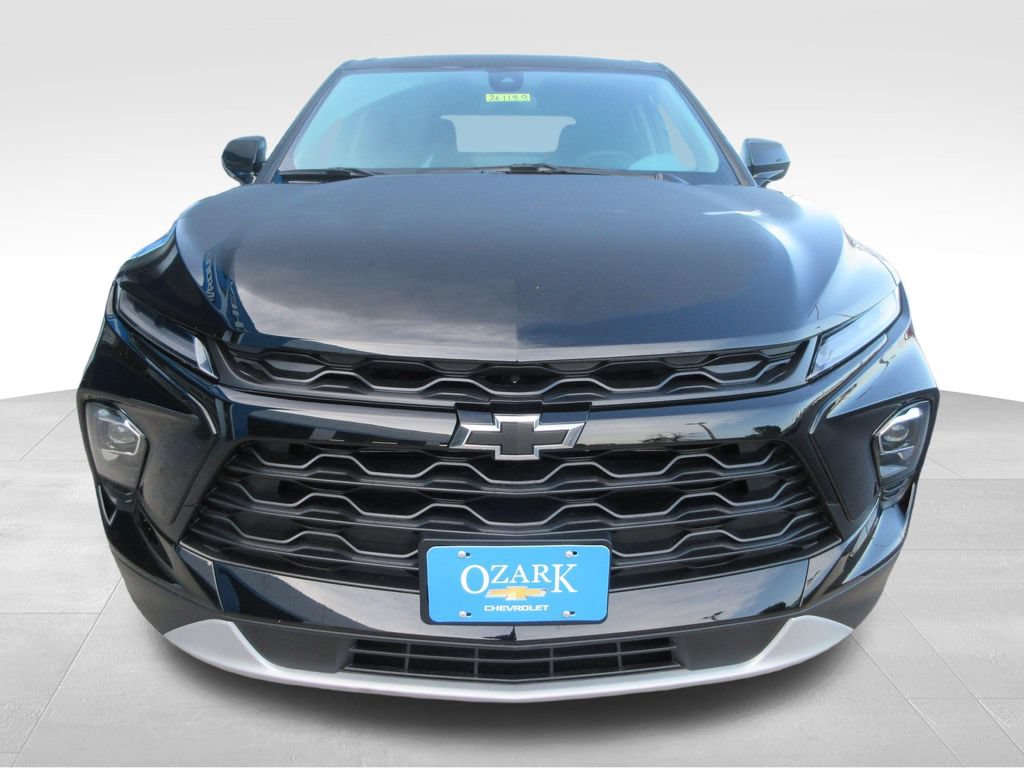 New 2026 Chevrolet Blazer LT w/ LPO, Black Grille Bar Package FWD image 8