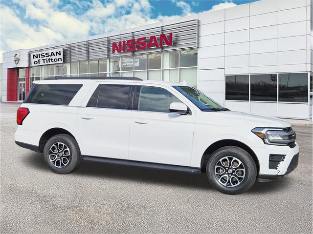 Used 2024 Ford Expedition Max XLT image 3