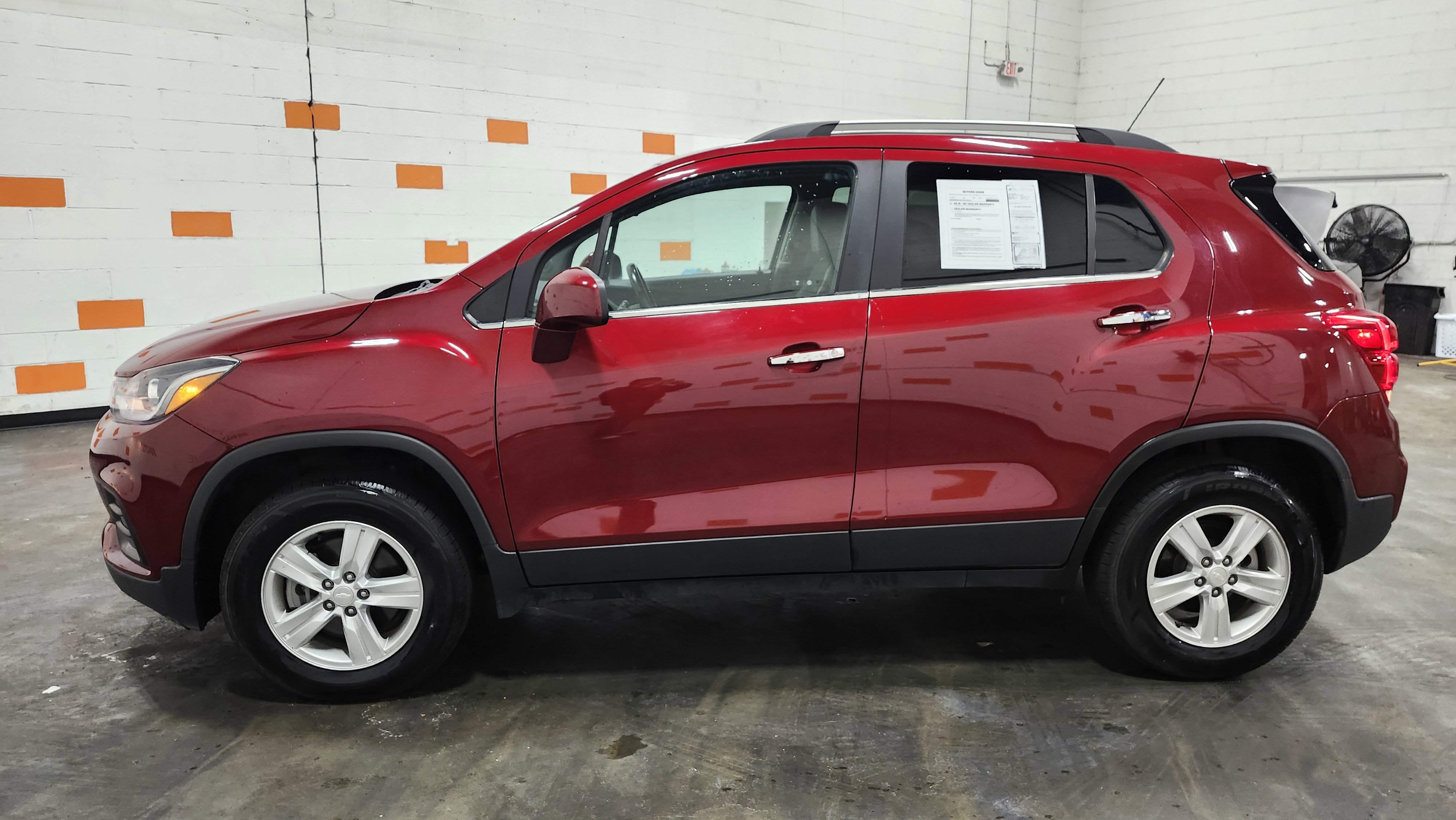 Used 2020 Chevrolet Trax LT w/ LT Convenience Package image 12