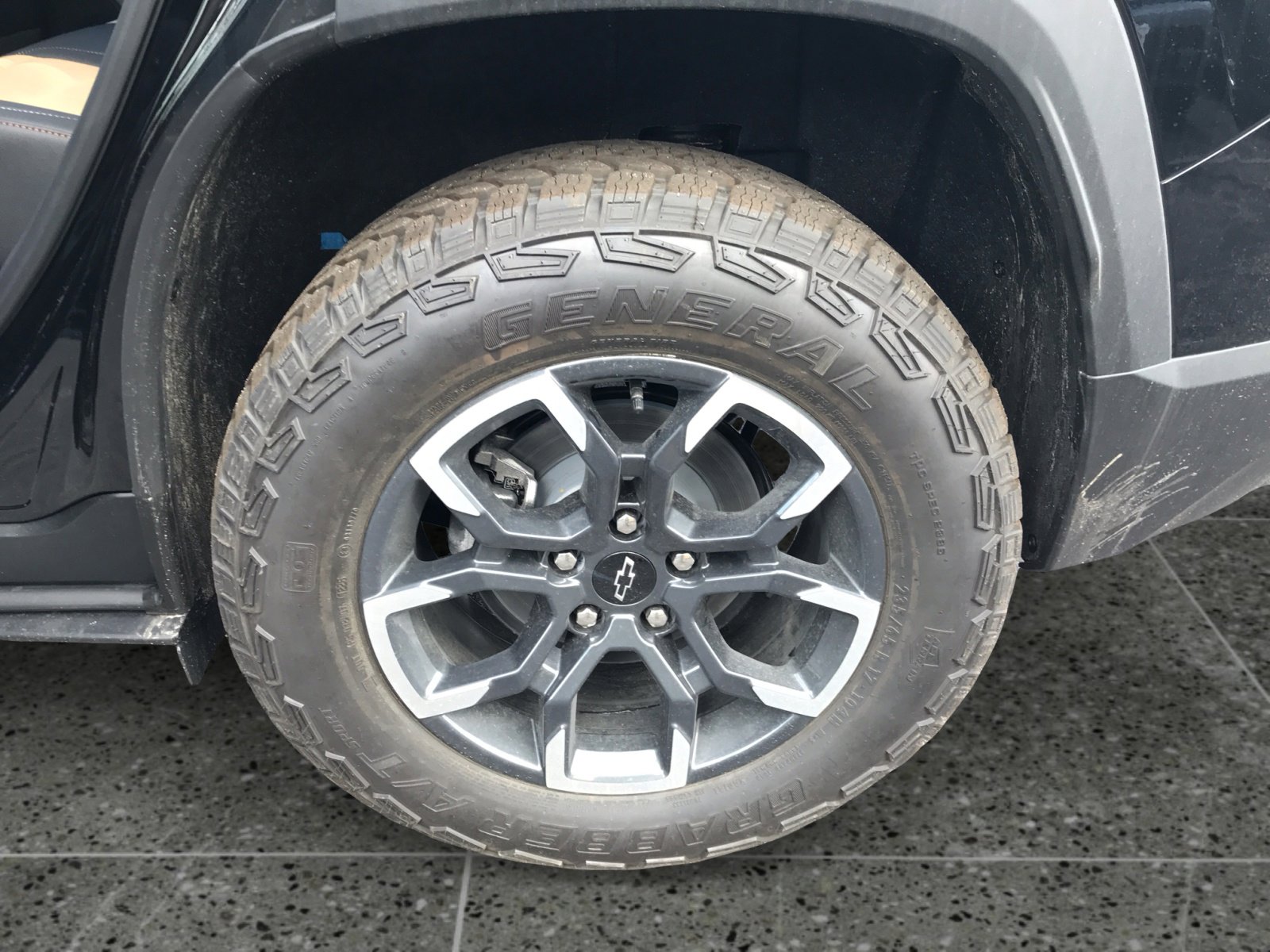 New 2026 Chevrolet Equinox ACTIV w/ Convenience Package III image 13