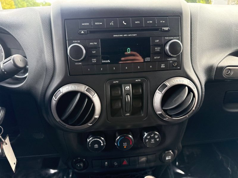 Used 2012 Jeep Wrangler Unlimited Sport AWD/4WD image 25