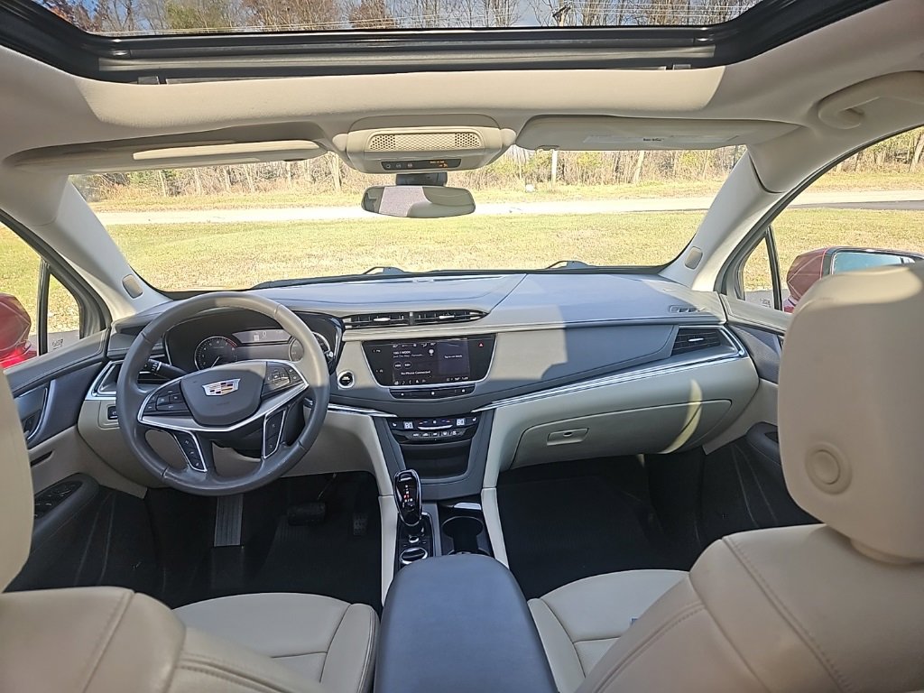 Used 2021 Cadillac XT5 Premium Luxury w/ LPO, Floor Liner Package image 22