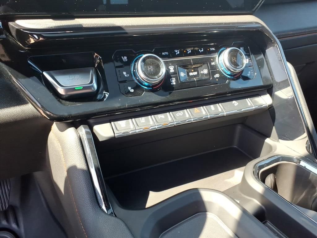 Used 2024 GMC Sierra 3500 AT4 w/ AT4 Premium Plus Package image 27