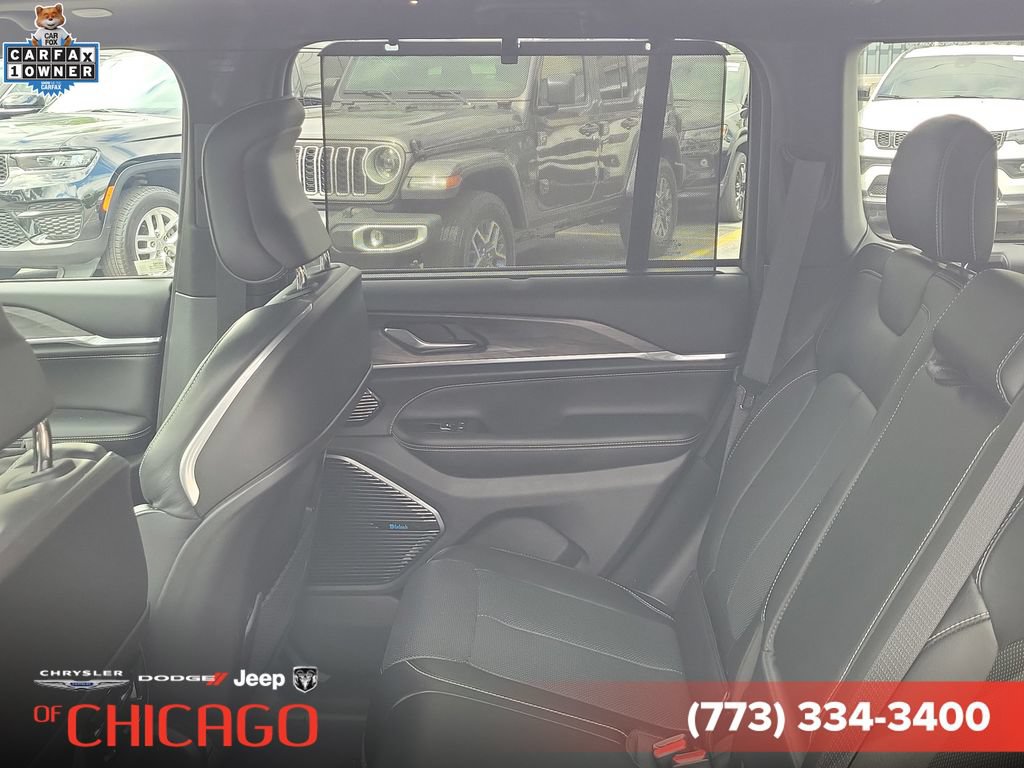 Used 2024 Jeep Grand Cherokee Overland w/ Luxury Tech Group IV AWD/4WD image 11