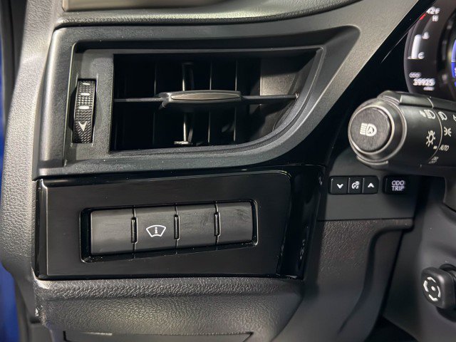 Used 2023 Lexus ES 300h F Sport image 31