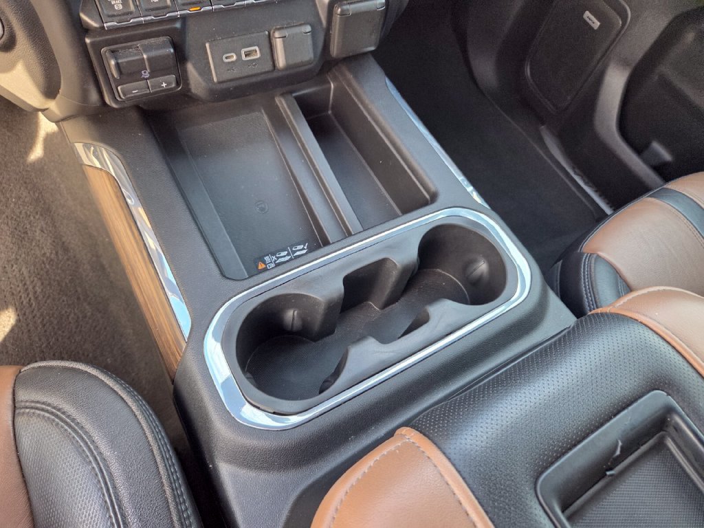 Used 2020 Chevrolet Silverado 2500 High Country w/ Safety Package II AWD/4WD image 28