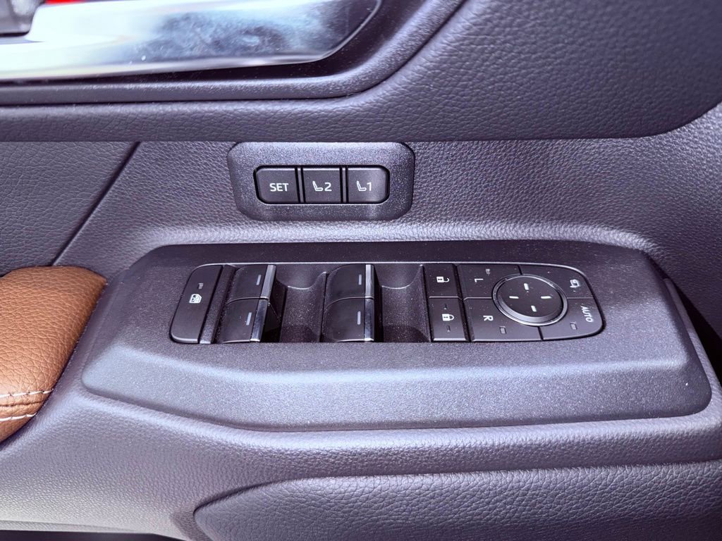 Used 2026 Toyota Land Cruiser w/ Premium Package AWD/4WD image 22