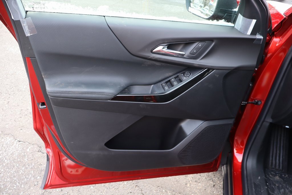 New 2026 Chevrolet Equinox LT image 3