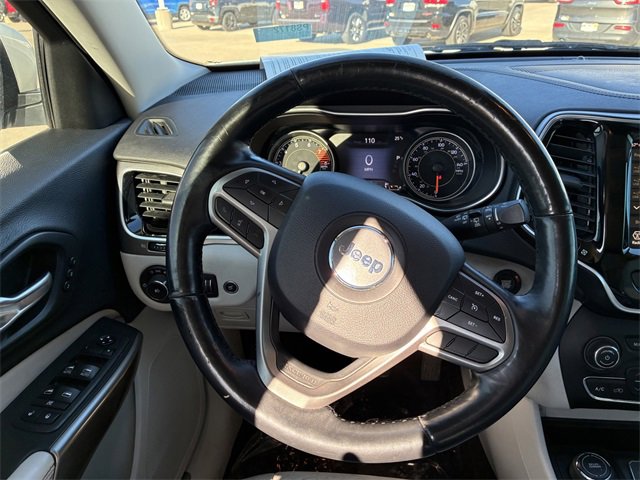 Used 2019 Jeep Cherokee Limited image 19
