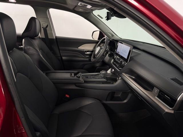 Used 2024 Toyota Grand Highlander Platinum image 15