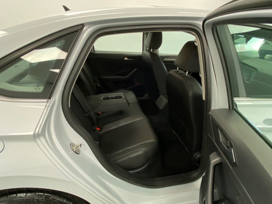 Used 2019 Volkswagen Jetta SE image 37