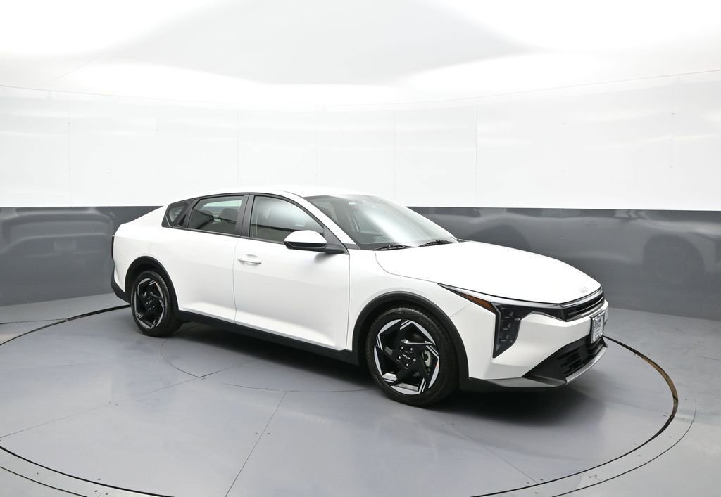 Certified 2025 Kia K4 EX FWD image 4