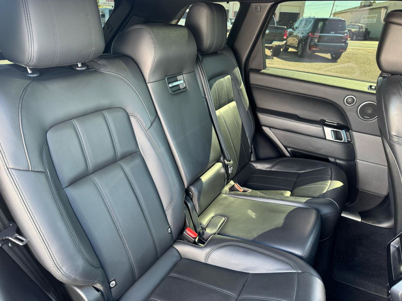 Used 2020 Land Rover Range Rover Sport HSE AWD/4WD image 43