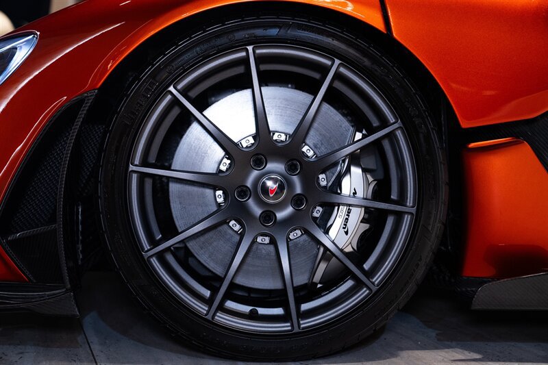 Used 2014 McLaren P1 RWD image 31
